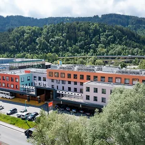 Hwest 3* Hall en Tirol